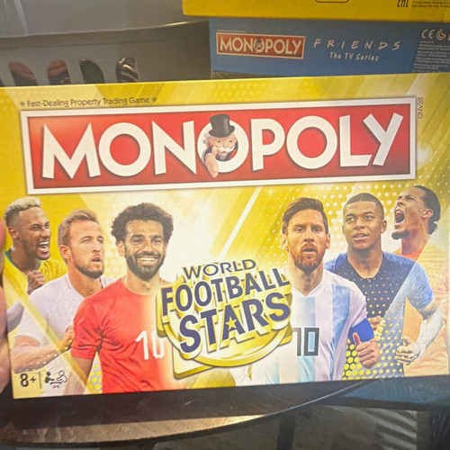 Monopoly world football stars - world,